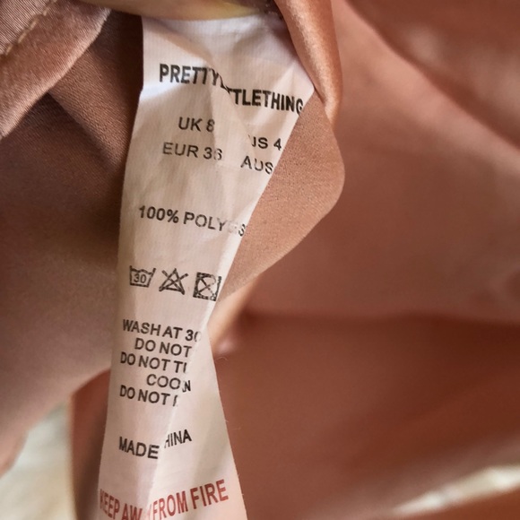 Pretty Little Thing Nude Wrap dress NWT - Picture 7 of 7